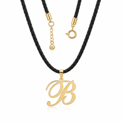 Collar con dije de letra B en oro laminado 18k — detalle del producto