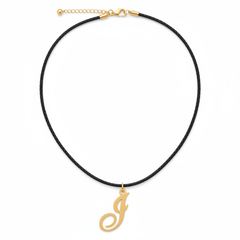Collar con dije de letra I en oro laminado 18k — detalle del producto